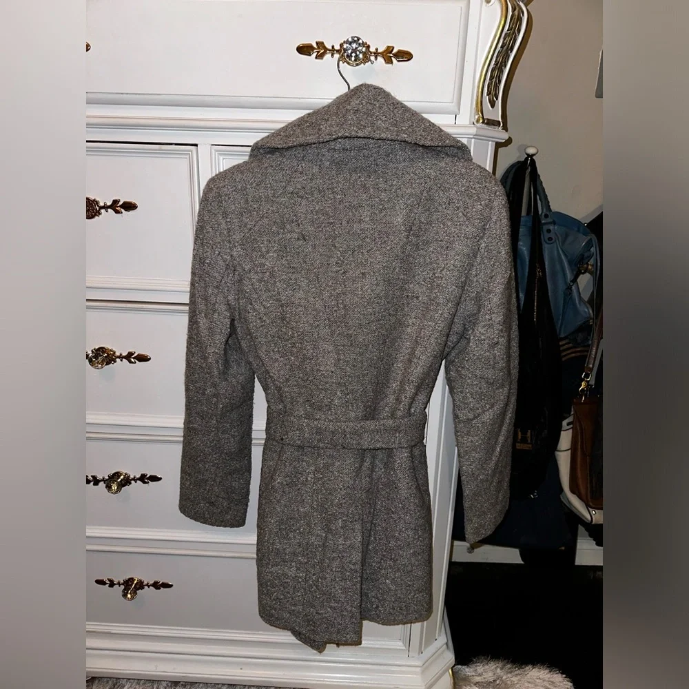 Circa 2012, Calvin Klein Grey Wool Coat, Size 6 - Picture 8 of 17